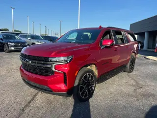 Chevrolet Suburban 2022 4x4 RST SUV de 4 puertas