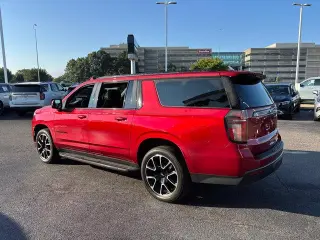 Chevrolet Suburban 2022 4x4 RST SUV de 4 puertas