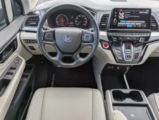 Honda Odyssey 2025 Touring Miniván de 4 puertas