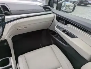 Honda Odyssey 2025 Touring Miniván de 4 puertas