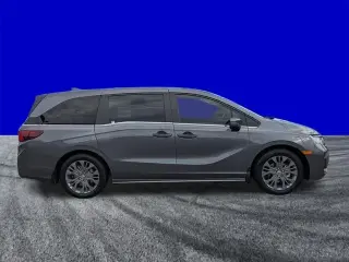 Honda Odyssey 2025 Touring Miniván de 4 puertas