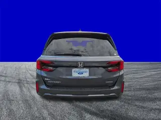 Honda Odyssey 2025 Touring Miniván de 4 puertas