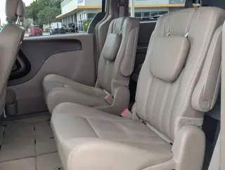 Chrysler Town and Country 2016 Touring Miniván de 4 puertas