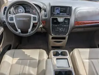 Chrysler Town and Country 2016 Touring Miniván de 4 puertas