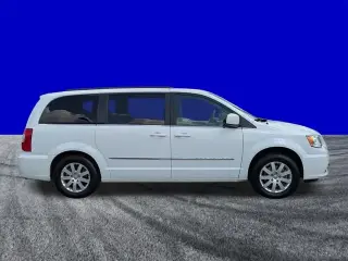 Chrysler Town and Country 2016 Touring Miniván de 4 puertas