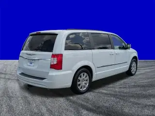 Chrysler Town and Country 2016 Touring Miniván de 4 puertas