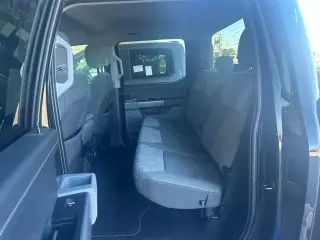 Ford F-150 2023 4x4 XL 4dr SuperCrew 5.5 ft. SB
