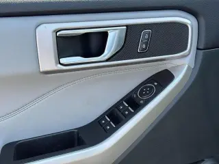 Ford Explorer 2024 AWD XLT 4p SUV