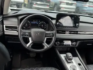 Mitsubishi Outlander 2022 AWD SEL Edición Especial 4p SUV