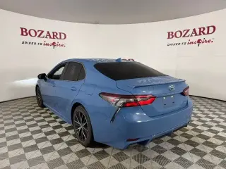 Toyota Camry 2024 SE 4p Sedan