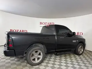 Ram 1500 2017 4x2 Express 2dr Regular Cab 6.3 ft. SB Pickup