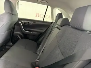 Toyota RAV4 2022 LE 4p SUV
