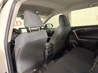 Toyota RAV4 2022 LE 4p SUV