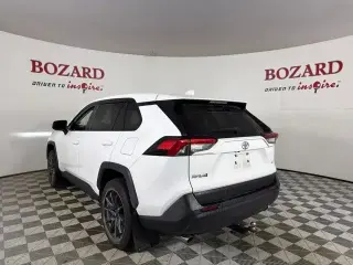 Toyota RAV4 2022 LE 4p SUV