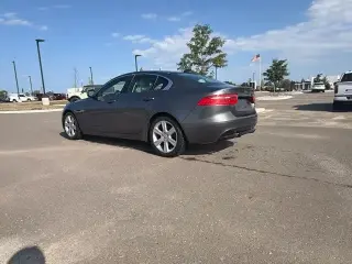 Jaguar XE 2018 AWD 25t Premium 4p Sedan