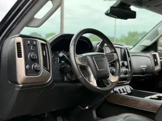 GMC Sierra 2500HD 2018 4x4 Denali 4p Crew Cab SB