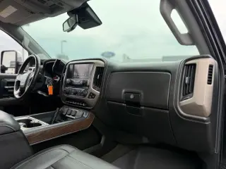 GMC Sierra 2500HD 2018 4x4 Denali 4p Crew Cab SB