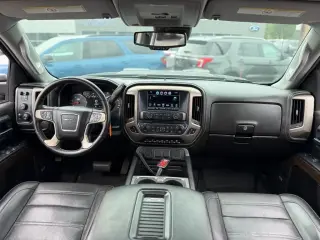 GMC Sierra 2500HD 2018 4x4 Denali 4p Crew Cab SB