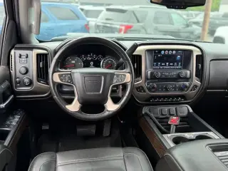 GMC Sierra 2500HD 2018 4x4 Denali 4p Crew Cab SB