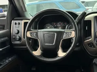 GMC Sierra 2500HD 2018 4x4 Denali 4p Crew Cab SB