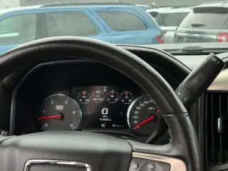 GMC Sierra 2500HD 2018 4x4 Denali 4p Crew Cab SB
