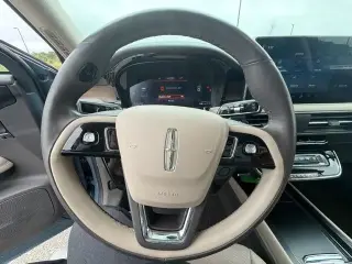 Lincoln Corsair 2023 AWD Reserve 4p SUV