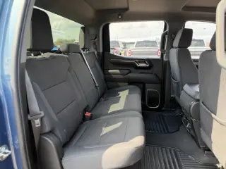 Chevrolet Silverado 1500 2024 4x4 LT 4p Camión de Tripulación 5.8 ft. SB con 2FL