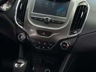 Chevrolet Cruze 2017 LT Auto 4p Sedan