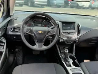 Chevrolet Cruze 2017 LT Auto 4p Sedan