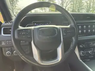 GMC Yukon 2021 4x4 Denali 4p SUV