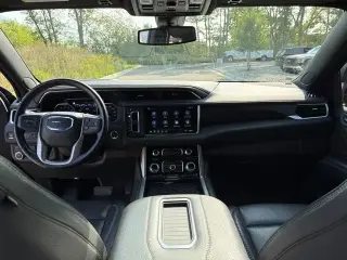 GMC Yukon 2021 4x4 Denali 4p SUV