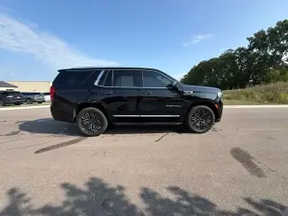 GMC Yukon 2021 4x4 Denali 4p SUV