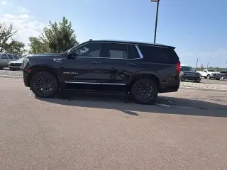 GMC Yukon 2021 4x4 Denali 4p SUV