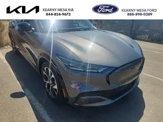 Ford Mustang Mach-E 2023 Premium 4p SUV