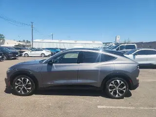 Ford Mustang Mach-E 2023 Premium 4p SUV