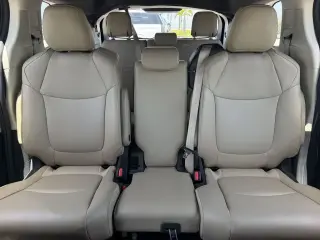 Toyota Sienna 2024 XLE 8-Pasajeros 4p Minivan