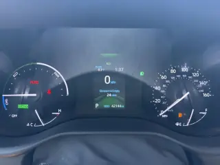 Toyota Sienna 2024 XLE 8-Pasajeros 4p Minivan