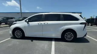 Toyota Sienna 2024 XLE 8-Pasajeros 4p Minivan
