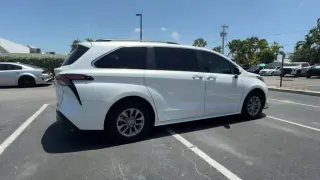 Toyota Sienna 2024 XLE 8-Pasajeros 4p Minivan