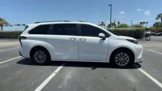 Toyota Sienna 2024 XLE 8-Pasajeros 4p Minivan