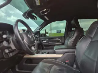 Ram 2500 2019 4x4 Laramie 4p Camión Mega Cub 6,3 ft. SB Cabina Grande