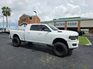 Ram 2500 2019 4x4 Laramie 4p Camión Mega Cub 6,3 ft. SB Cabina Grande