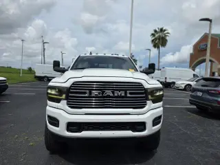 Ram 2500 2019 4x4 Laramie 4p Camión Mega Cub 6,3 ft. SB Cabina Grande