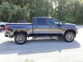 Chevrolet Silverado 1500 2023 4x2 LT 4dr Crew Cab 5.8 ft. SB