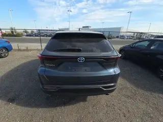 Toyota Venza 2023 AWD Nightshade Edition 4p Crossover