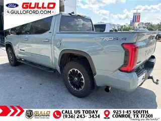 Toyota Tundra 2022 4x4 SR5 4p CrewMax Cab Pickup SB