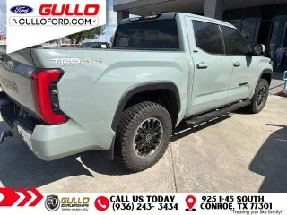 Toyota Tundra 2022 4x4 SR5 4p CrewMax Cab Pickup SB