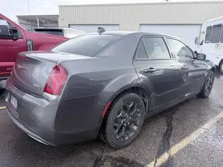 Chrysler 300 2019 AWD S 4p Sedan