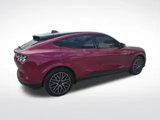 Ford Mustang Mach-E 2025 Premium 4p SUV