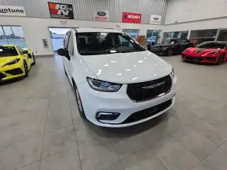 Chrysler Pacifica 2026 Select 4p Mini-Van